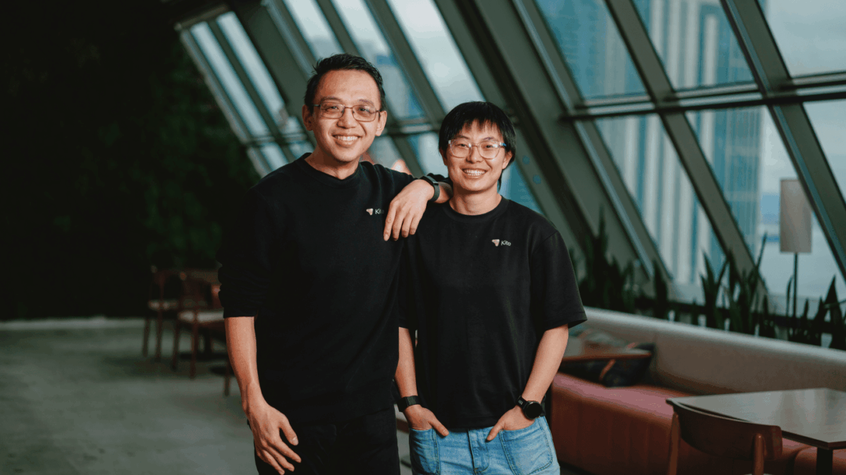 A picture of Scott Shi and Chi Zhang standing next to each other.