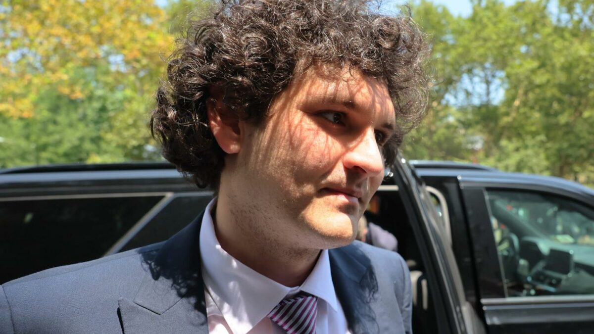 Notorious crypto con man Sam Bankman-Fried has a prison passion project: giving legal advice to other inmates