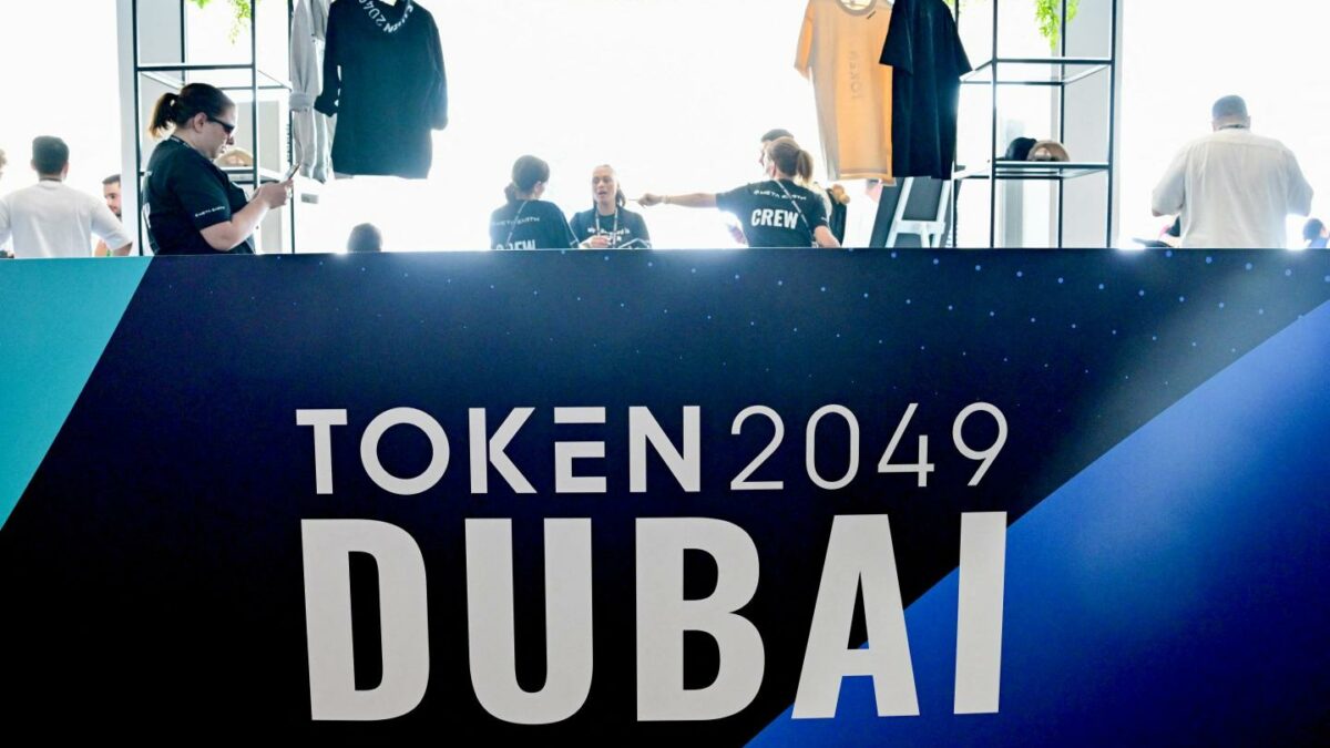 Flagship Dubai crypto conference Token2049, in sudden reversal, cancels due to Iran war