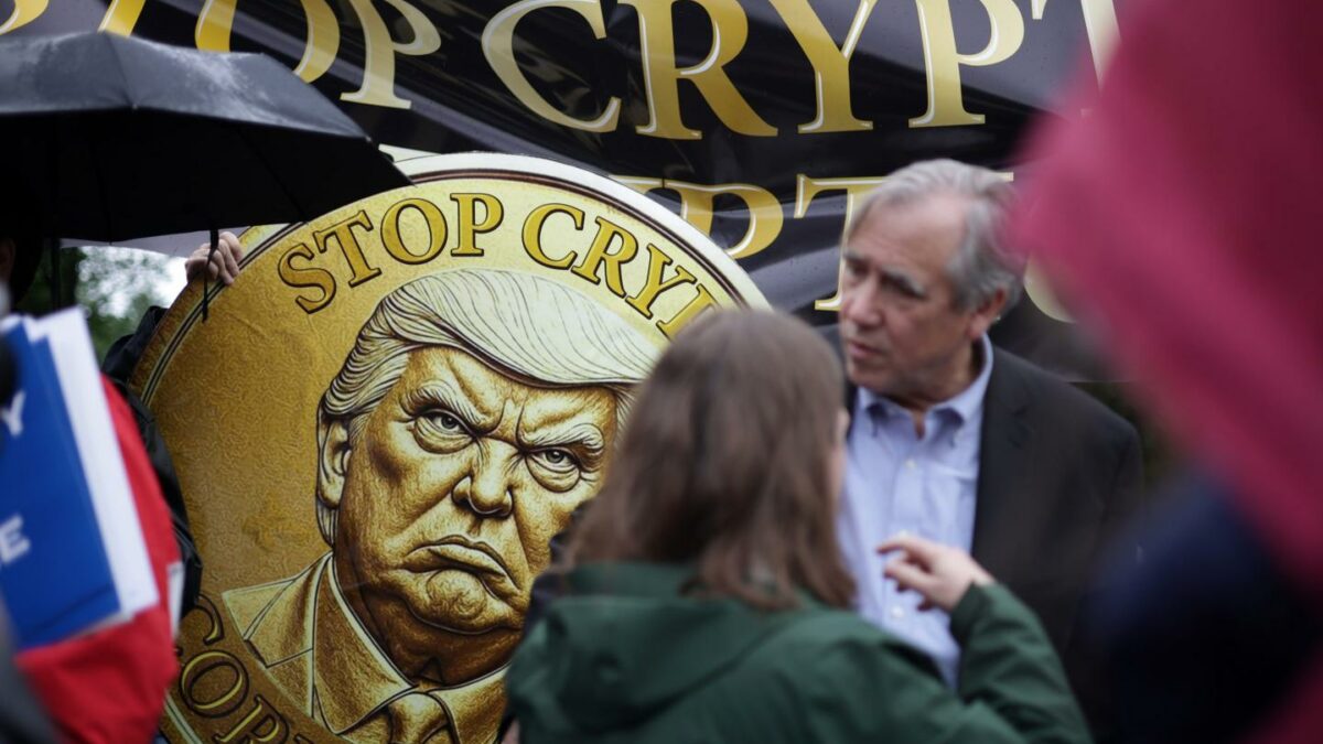Trump’s lunch for his biggest memecoin holders is going ahead. One attendee plans to come back despite ‘Walmart steak’ at previous meal