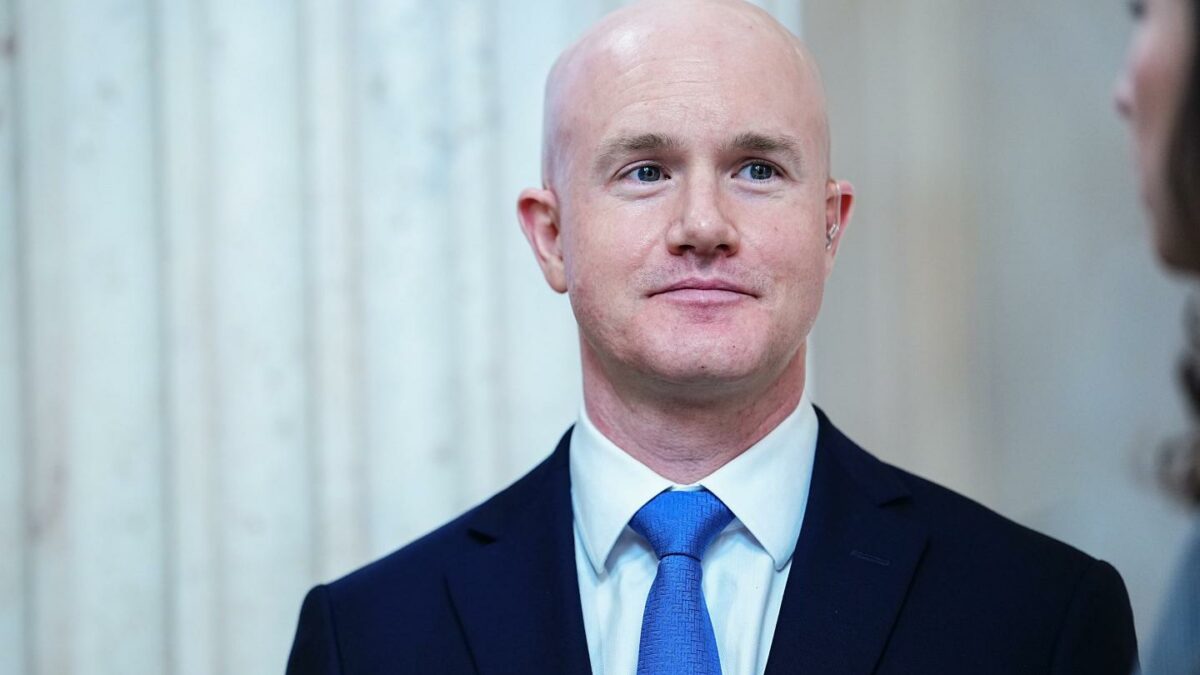 Coinbase didn’t just lay off 14% of its staff due to AI. It replaced managers with ‘player-coaches’ and turned its org chart upside down