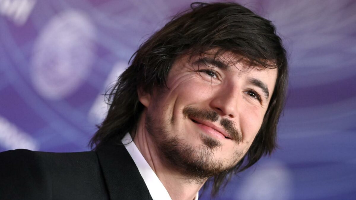 Robinhood built a blockchain for real-world assets. Memecoin traders showed up for the cat coin instead