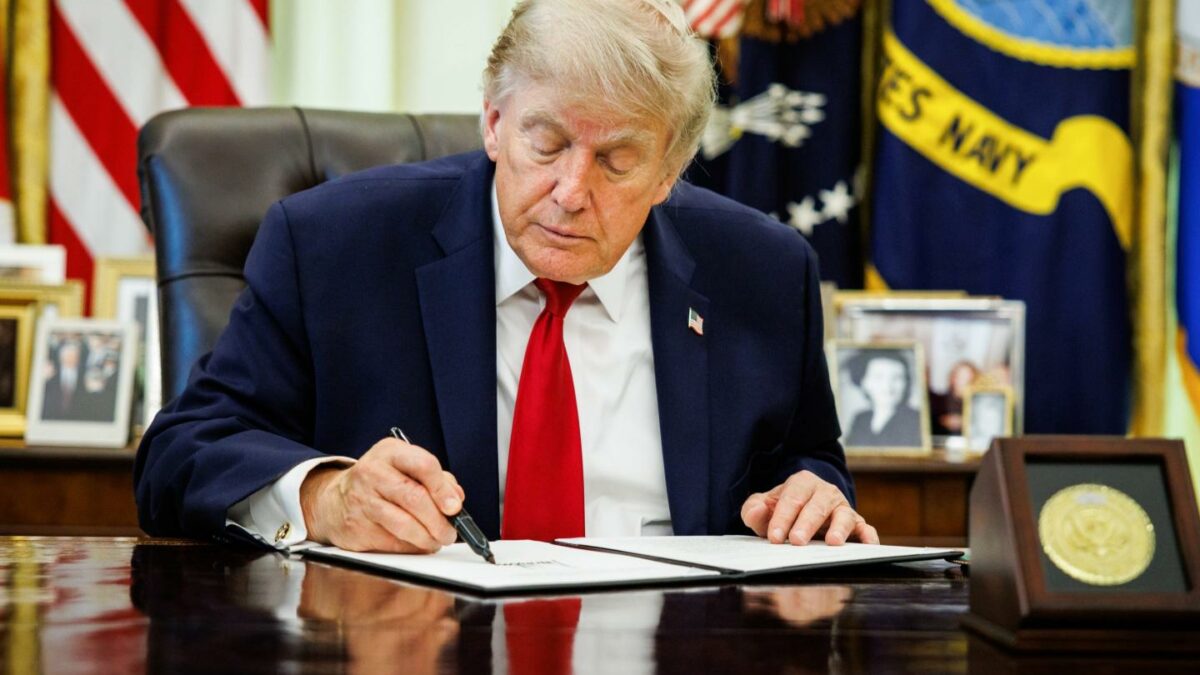 ‘We are in a new era’: Trump’s bombshell $2.2 billion income haul, the ‘Big Player Theory’ and what happens when the president becomes the bubble