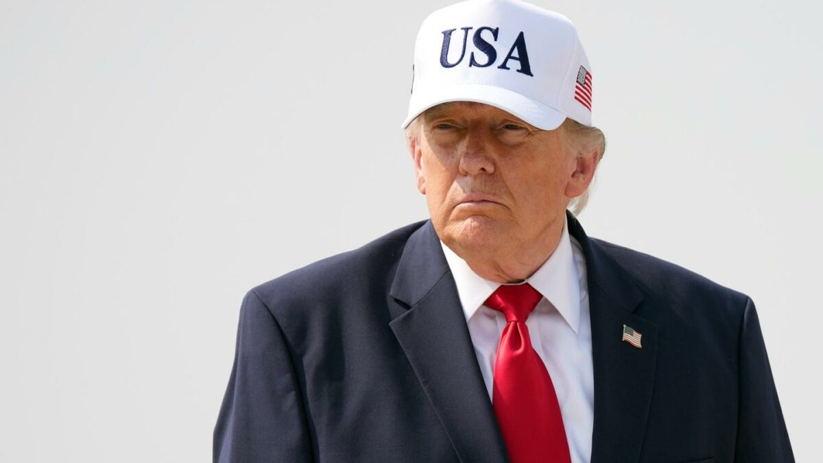 Democrats are railing against Trump’s $1.4 billion in crypto income. Will his financial disclosure derail a key crypto bill in Congress?