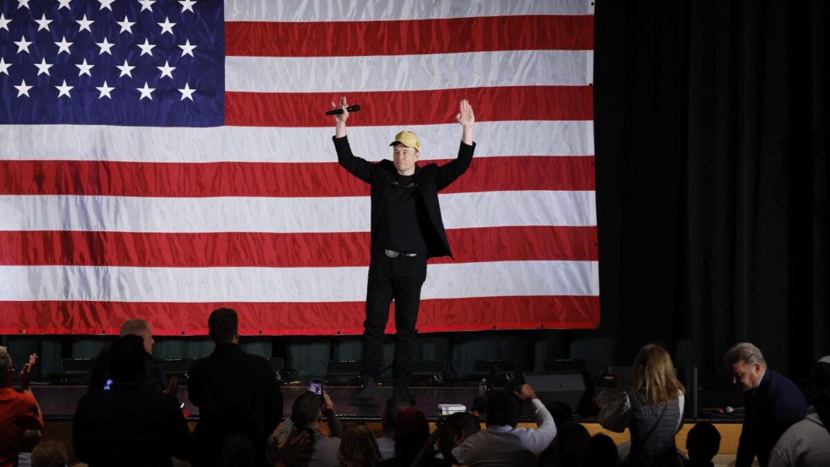 Elon Musk held a town hall meeting in Folsom, Pennsylvania, to promote Donald Trump and early voting