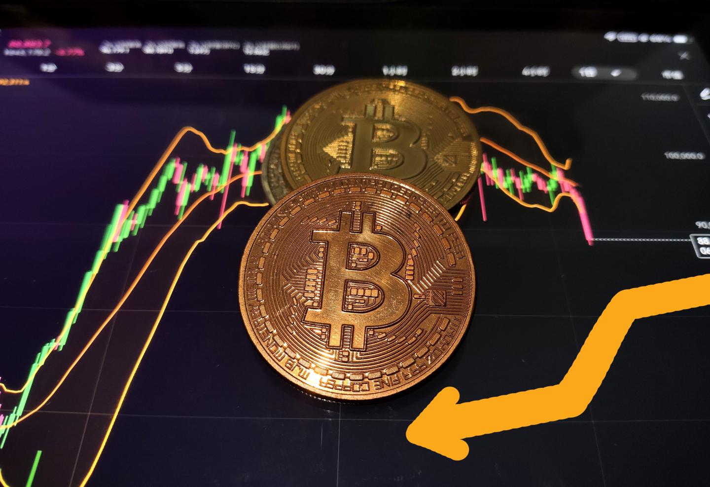Bitcoin ETFs bleed a record $1 billion in 24 hours.