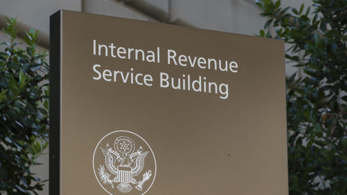 A photo of the IRS sign in Washington, D.C.